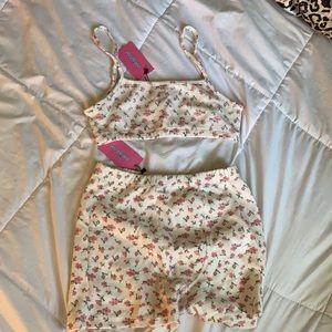 BRAND NEW edikted floral set with tags on